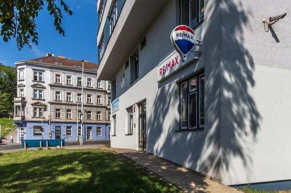 RE/MAX Anděl foto 3