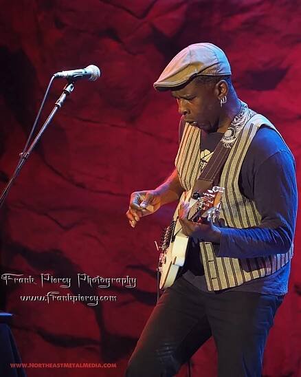 LIVING COLOUR AT MOHEGAN SUN WOLF’S DEN – NORTHEAST ROCK REVIEW