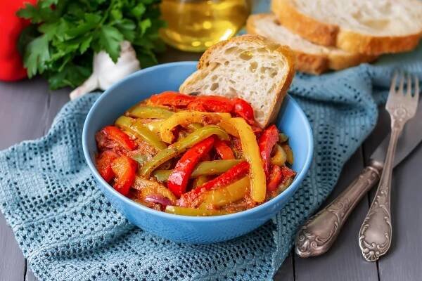 Moje kamarádka z Itálie připravila peperonatu. Takové voňavé ragú jsem už dlouho nejedla. - ikura.cz