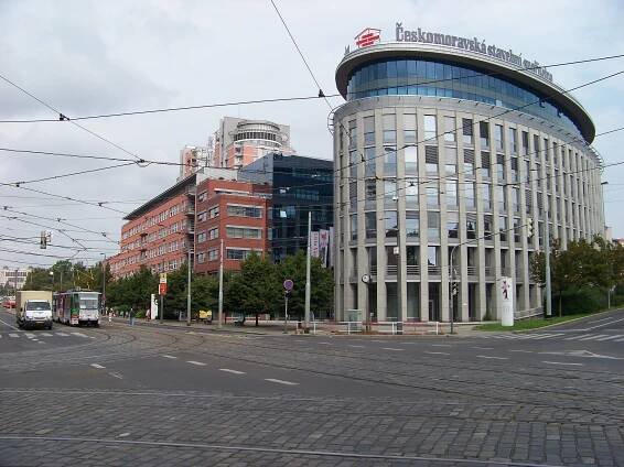 Soubor:Strašnice, Vinice, komerční centrum.jpg