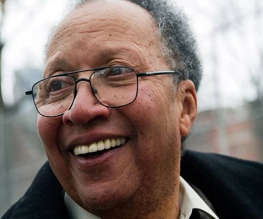 Walter Dean Myers Biography - Childhood, Life Achievements & Timeline
