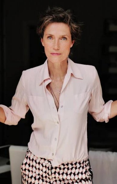 Julia Bremermann | scenario | agentur für film und fernsehen GmbH