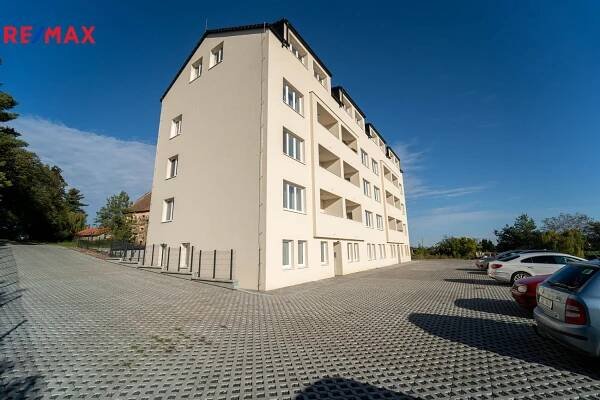 Pronájem Byt 2+kk, Lošany, okres Kolín