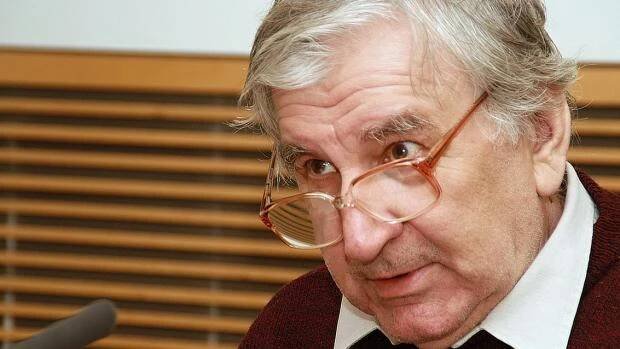 Historik Pavel Jiras představil v Karlových Varech novou publikaci o Barrandovu.