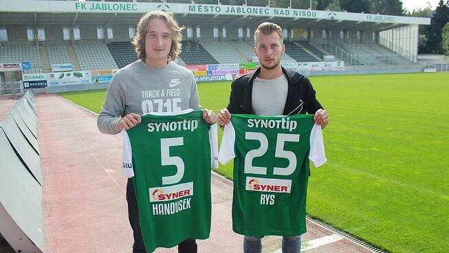 Jablonec získal krajní obránce Hanouska a Rysa