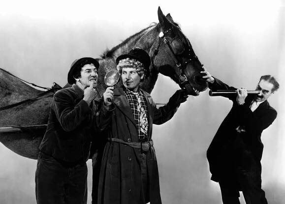 A DAY AT THE RACES, Chico Marx, Harpo Marx, Groucho Marx, 1937
