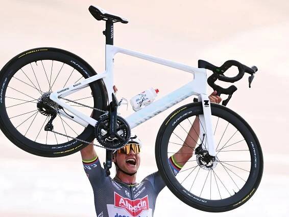 Save £42 on the same tyres that Mathieu Van de Poel won Paris-Roubaix on, this Easter weekend