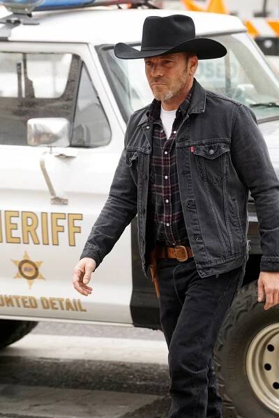 Deputy - 10-8 Selfless - Z filmu - Stephen Dorff