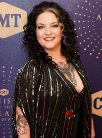 Ashley McBryde Is 'Beyond Excited and Maybe a Little Nervous' to Host 2020 CMT Music Awards