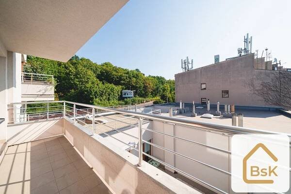 Prodej bytu 3+1 76 m², Pod stadiony, Praha - Smíchov