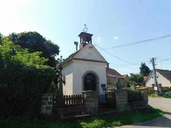 Kaple Nejsvětějšího Srdce Ježíšova v Lešeticích | Drobné památky 
