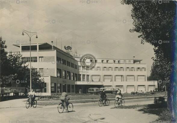 Hotel Společenský dům  a závodní klub n.p. Svit