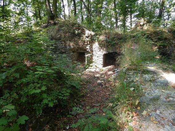Fotogalerie k Oderské vrchy - hrádek Kunzov, hrad Drahotuš, Středolesí | Klub Českých Turistů Nový Jičín