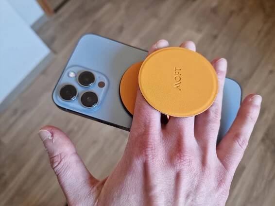 Recenze stojanu Moft Snap pro iPhone: MagSafe s přidanou hodnotou