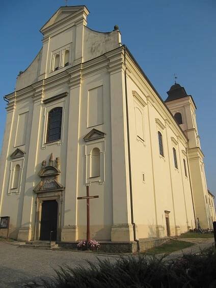 Soubor:Bojkovice, kostel, průčelí.jpg – Wikipedie