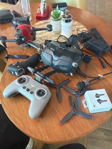 Dron DJI
