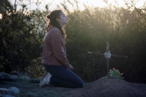 La Brea - The Fort - Z filmu - Lily Santiago