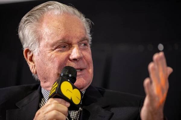 Gold Coast Gala – Robert Wagner