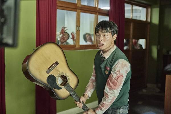 Herec Yoo Chan Young musel kvůli své roli podstoupit velmi náročný výcvik. Prý mu z něj pak bylo špatně.