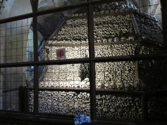 Kutná Hora, Hřbitovní kostel Všech Svatých s kostnicí, Kutná Hora - Sedlec | Církevní turistika