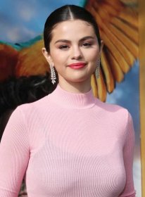 Selena’s Lupus Flared Up Amid Coronavirus Quarantine