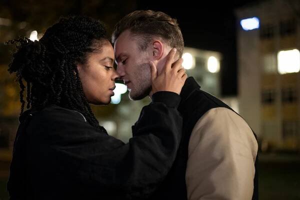 Blutige Anfänger - Nazi-Opa - Z filmu - Jane Chirwa, Robert Maaser