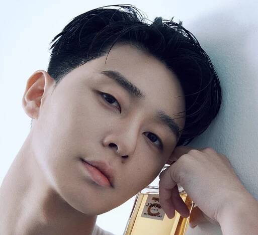 Park Seo Joon chce být lepším člověkem, aby mohl příznivě ovlivnit své fanoušky
