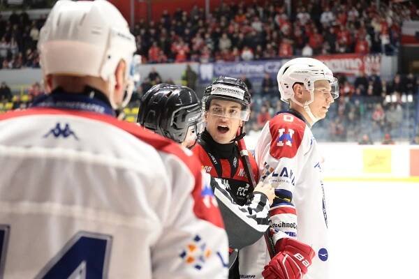 Znojmo triumfovalo a postoupilo do semifinále. Havlíčkův Brod padl čtyřkou