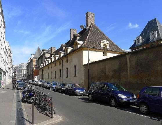 Soubor:P1040713 Paris X rue Bichat rwk.jpg