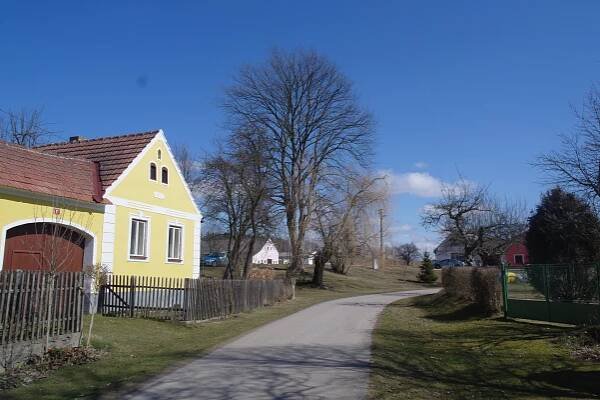 Lomec (Strážkovice)