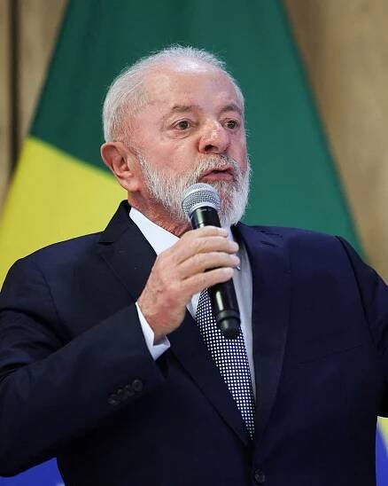 Brazil's debt outlook worsens as Treasury projects sharp rise through Lula's term