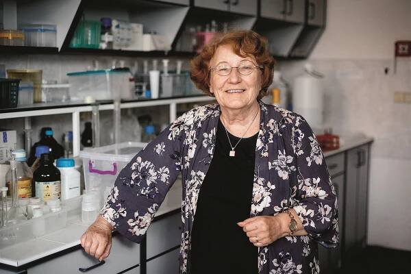 Jezte jen chipsy osmažené dozlatova, varuje profesorka Dostálová
