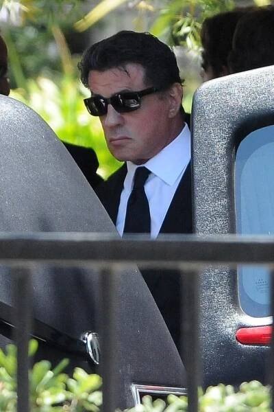 Sylvester Stallone pohřbil svého syna: Akční hrdina se neubránil slzám