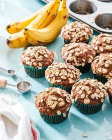 Healthy banana muffins