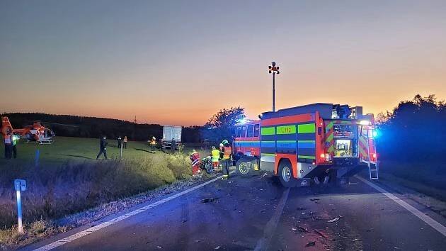 Horní Benešov Horní Životice tragická nehoda auto kamion vrtulník