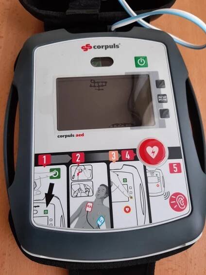 Defibrilátor zachraňuje životy v Černé u Bohdanče