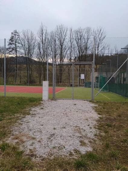 Víceúčelové hřiště foto 3