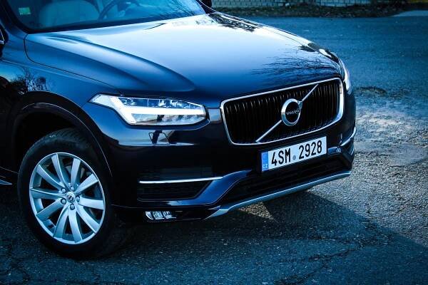 Favorit mezi velkými rodinnými prémiovými SUV: Volvo XC90! Chcete vědět proč?