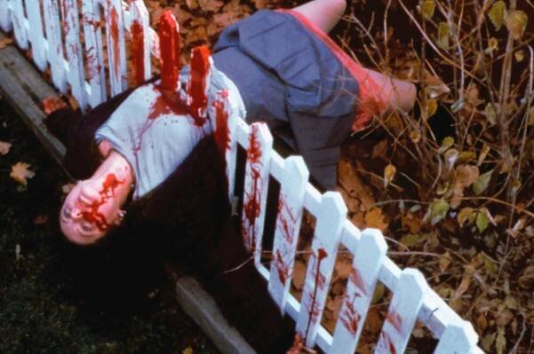 GINGER SNAPS, Katharine Isabelle, 2000. ©Unapix Entertainment/courtesy Everett Collection