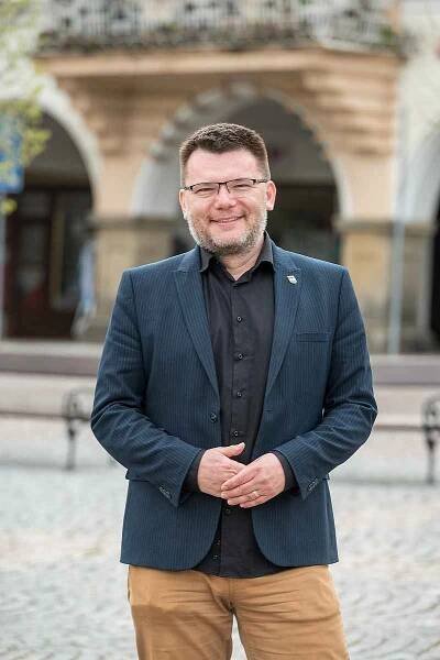 Tomáš Eichler (Piráti), 41 let, místostarosta města.