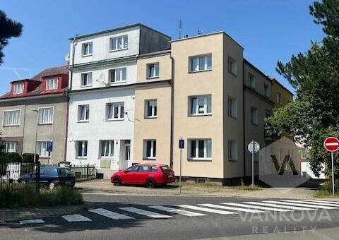 Nabídka nemovitostí k prodeji a pronájmu, byty, domy, chaty, chalupy, pozemky | Vaňková Reality