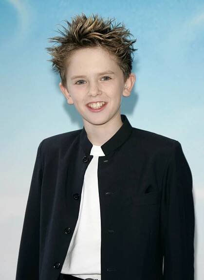 Freddie Highmore at an event for Karlík a továrna na čokoládu (2005)