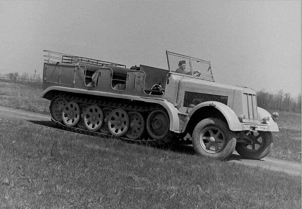 Sd.Kfz. 7 (prehľadová téma / v službách cudzích armád) - Testovanie ukoristeného vozidla z Afriky