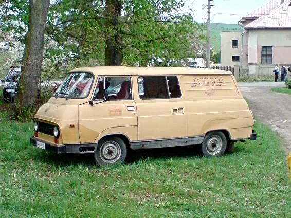 Soubor:TAZ Skoda 1203.JPG – Wikipedie