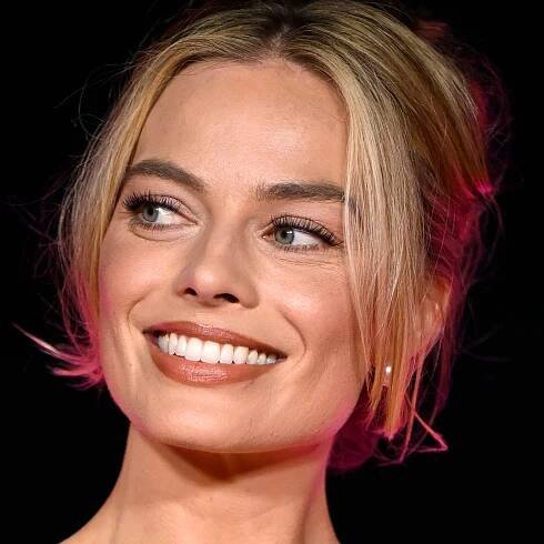 Margot Robbie Wore the Most Un-Barbie Nail Color of All Time—See the Photos