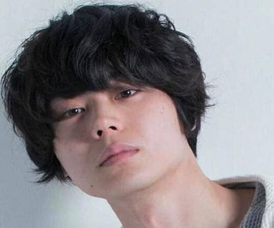 Masaki Suda Biography - Facts, Childhood, Family Life & Achievements of Japanese Actor
