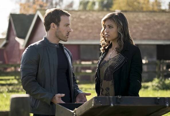 Arrow - Legendy minulosti - Z filmu - Falk Hentschel, Ciara Renée