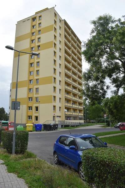 Tři duchcovské věžáky dostanou nové výtahy, zateplení se líbilo v Praze