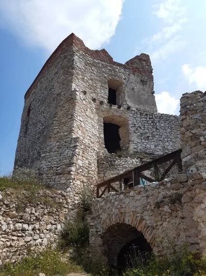 Čachtický hrad a mohyla s Jankom | Katkin všemír