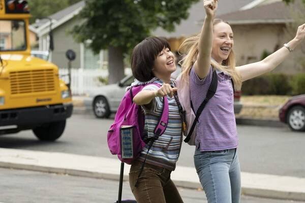Maya Erskine and Anna Konkle in PEN15 | Hulu